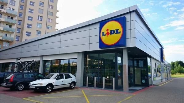 LIDL supermarché extérieur — Photo