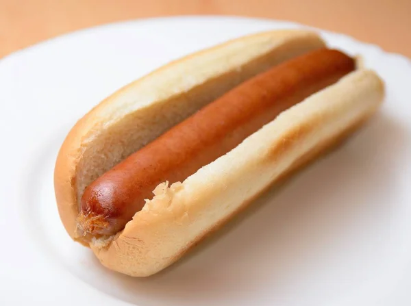 Hot dog in a plain bun — Stock Photo, Image