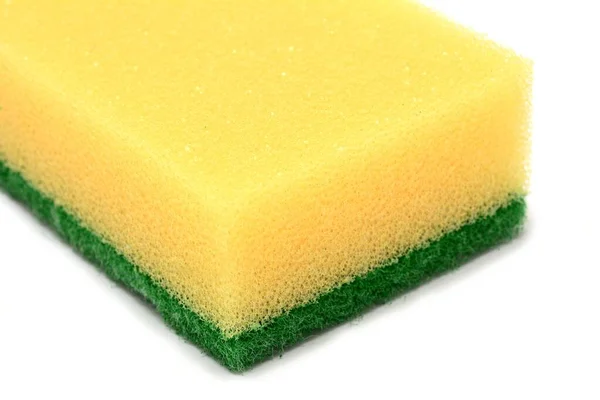Gelber Spülschwamm Mit Abrasivem Grünen Scheuermittel Auf Weißem Hintergrund — Stockfoto