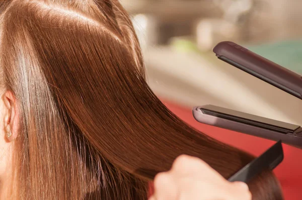 Queratina cabelo alisamento em casa — Fotografia de Stock