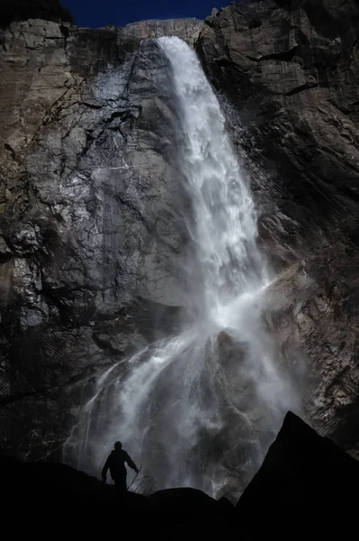 Nižší yosemite falls — Stock fotografie