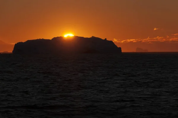 Iceberg alla luce della sera — Foto Stock