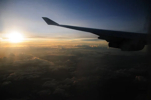 Güney Atlantik Okyanusu üzerinden uçan — Stok fotoğraf