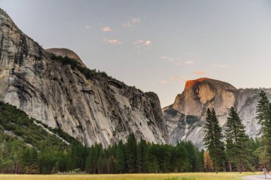 Gün batımı yarım kubbe