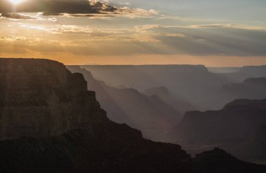 Büyük Kanyon 'da gün batımı