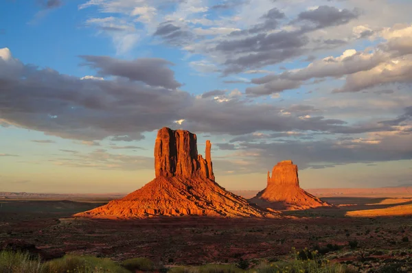 Monument Valley au coucher du soleil — Photo