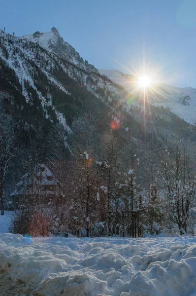 Bir Noel günü karlı Chamonix de Mont Blanc — Stok fotoğraf