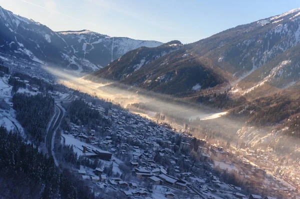 Monte Bianco su un pomeriggio d'inverno soleggiato — Foto Stock