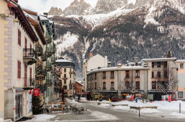Bir Noel günü karlı Chamonix de Mont Blanc