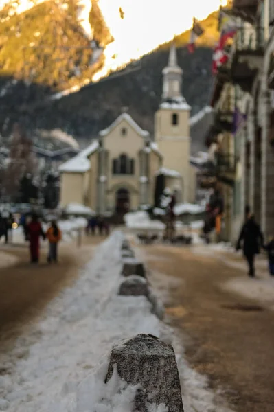 Besneeuwde Chamonix de Mont Blanc op een kerstdag — Stockfoto