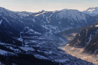 Mont Blanc güneşli bir kış Afernoon üzerinde