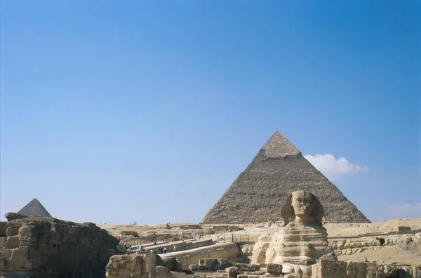 Die großen pyramiden bei giza — Stockfoto