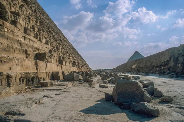 Velké pyramidy v Gíze — Stock fotografie