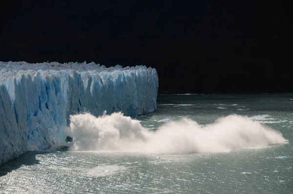 LED Calving na Ledovec Perito moreno — Stock fotografie