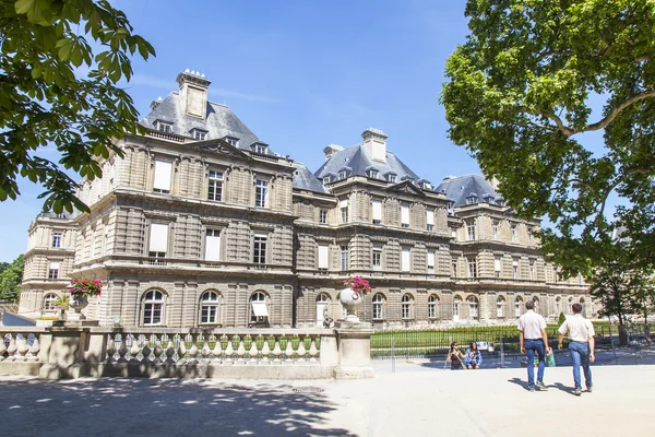 PARIS, FRANCE, on JULY 9, 2016. One of facades of the Luxembourg palace — Stock Photo, Image