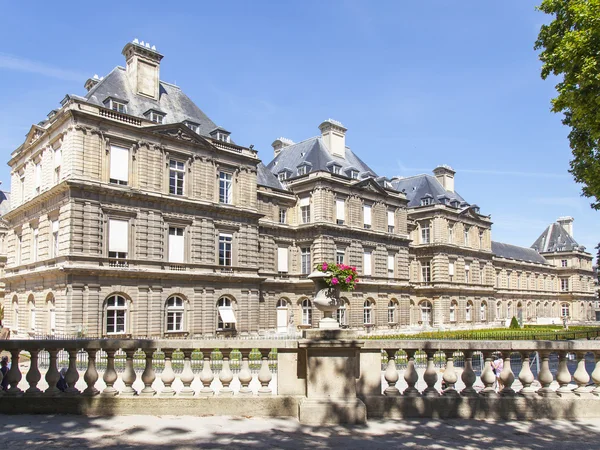 PARIS, FRANCE, on JULY 9, 2016. One of facades of the Luxembourg palace — Stock Photo, Image