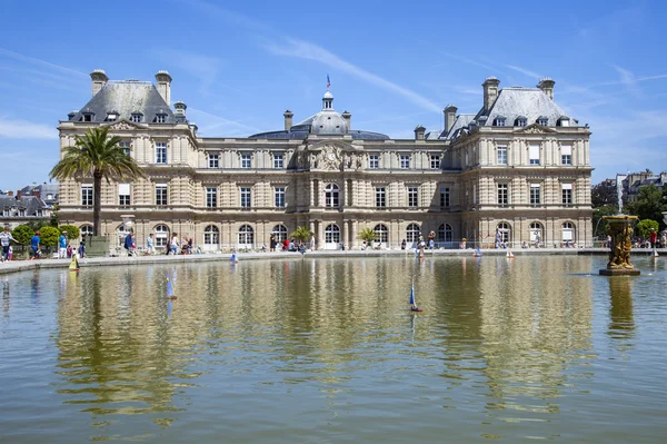 Paris, france, am 9. juli 2016. luxembourg palast — Stockfoto