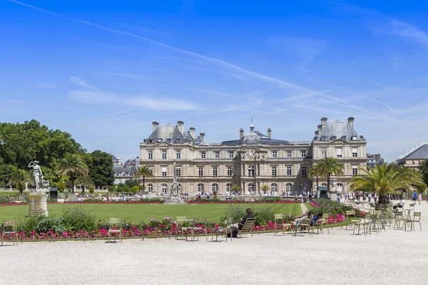 PARIS, FRANCE, on JULY 9, 2016. Luxembourg palace — Stock Photo, Image