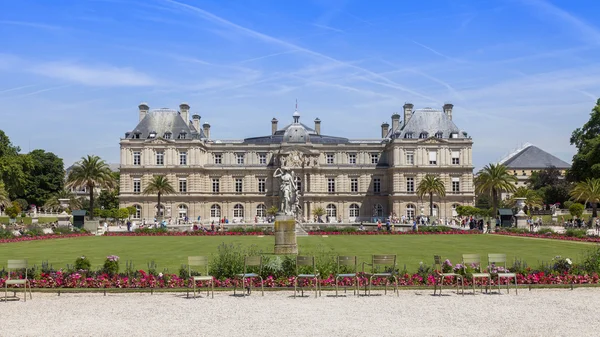 PARÍS, FRANCIA, 9 de julio de 2016. Palacio de Luxemburgo —  Fotos de Stock