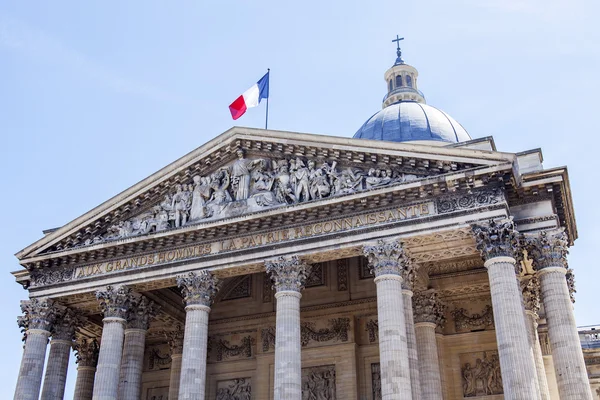 Parijs, Frankrijk, op 9 juli 2016. Architecturale fragment van het Parijse Pantheon — Stockfoto