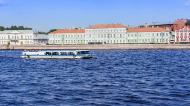 St Petersburg, Rusya, üzerinde 21 Ağustos 2016. Neva Embankment mimari kompleks
