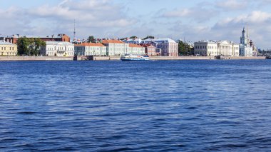 St Petersburg, Rusya, üzerinde 21 Ağustos 2016. Neva Embankment mimari kompleks