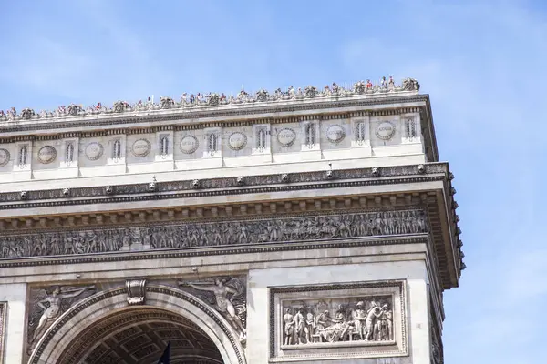 PARIS, FRANCE, on JULY 10, 2016. Charles de Gaulle Square, Triumphal arch — Stock Photo, Image