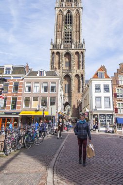 Utrecht, Hollanda, 30 Mart 2016 üzerinde. Kentsel görünümü. Uzaktan katedral Kulesi