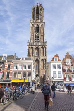 Utrecht, Hollanda, 30 Mart 2016 üzerinde. Kentsel görünümü. Uzaktan katedral Kulesi