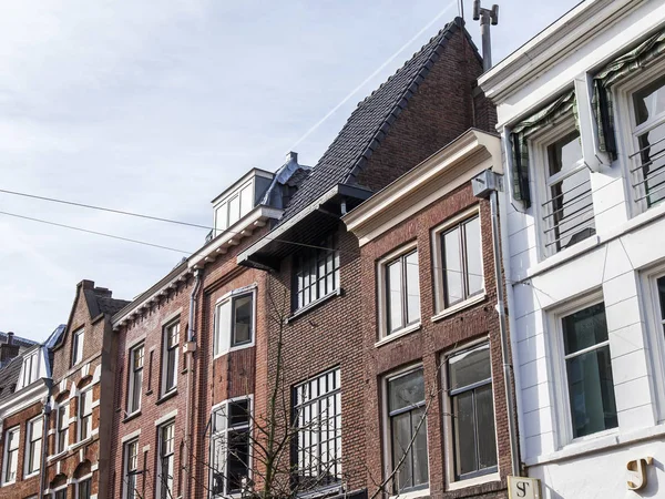 Utrecht, Nederländerna, den 30 mars 2016. Typiska Detaljer för stadens arkitektur — Stockfoto