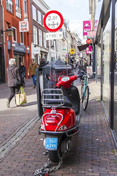 UTRECHT, PAÍSES BAIXOS, em 30 de março de 2016. Uma vista urbana — Fotografia de Stock