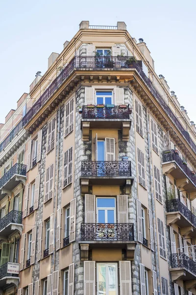 NICE, FRANCE, on JANUARY 6, 2017. Typical details of city architecture. — Stock Photo, Image