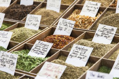 Baharat Akdeniz piyasada satışı