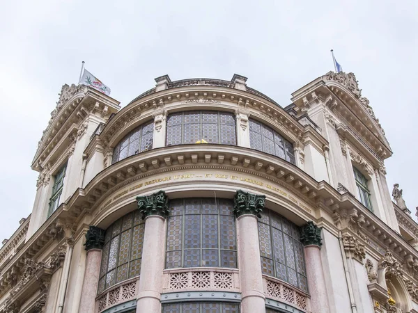 Niza, FRANCIA, en Enero 9, 2017. Detalles arquitectónicos del edificio del teatro de ópera de la ciudad —  Fotos de Stock