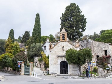  Saint-Paul-De-Vence, Fransa, 9 Ocak 2017. Otantik Taş binaları mimari şehrin banliyösünde görünümünü dağlarda olun.. 