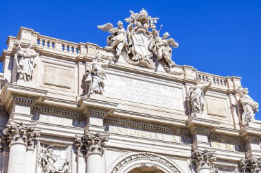 Roma, İtalya, 5 Şubat 2017. Fontana di Trevi (oluşturulan 1732-1762 yılında mimar Nicolo Salvi tarafından) parçası bilir Pauly'nın palace bitişik. Çeşme bir şehir sembolleri, birçok film baskılı