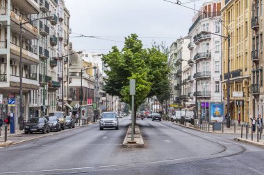 Lizbon, Portekiz, üzerinde 22 Haziran 2017. Yaz sabahı. Şehir sokak bilir