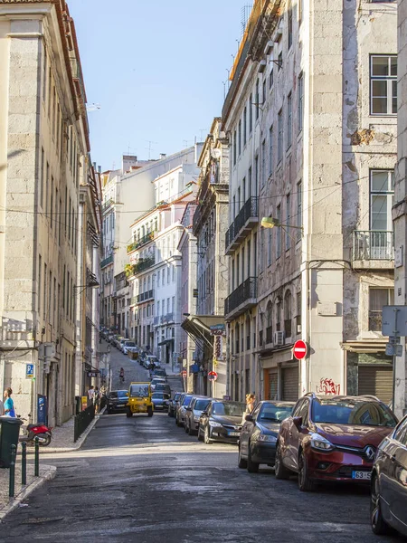LISBOA, PORTUGAL, 22 de junio de 2017. Edificios históricos hacen atractivo horizonte en el centro de . — Foto de Stock