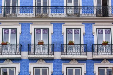 Lizbon, Portekiz, üzerinde 22 Haziran 2017. Bina cephe şehir ve onun tipik tipik dekor bilir