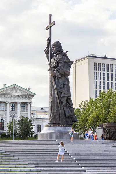 Moscú Rusia Mayo 2018 Monumento Príncipe Vladímir Plaza Borovitskaya — Foto de Stock