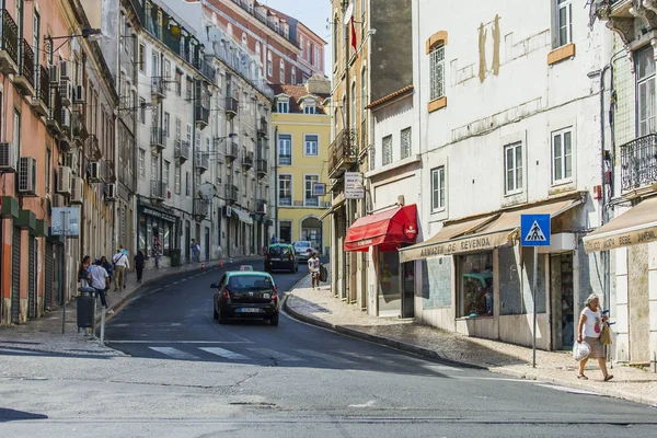 Lisboa, Portugal, ciudad, Europa, europeo, portugués, recorrido, urbano, europeo, turista, turismo, vista, calle, edificio, fachada, decoración, típico, hermoso, turismo, ambiente urbano, arquitectura, estilo, histórico, skyline, arquitectónico compl — Foto de Stock