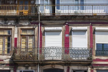 Porto, Portekiz, üzerinde 17 Haziran 2017. Şehir otantik tarihi binalar cephe şehir benzersiz bir görünüm yaratmak