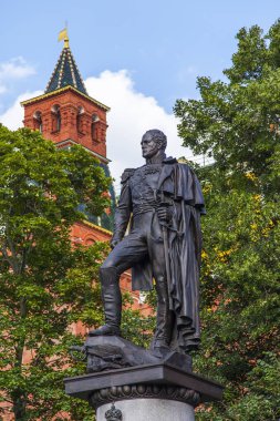 Moskova, Rusya, üzerinde 10 Ağustos 2017. İmparator Alexander ben (yazar Vesselamu Shcherakov) Aleksandrovsk içinde bir bahçe için kurulan anıt