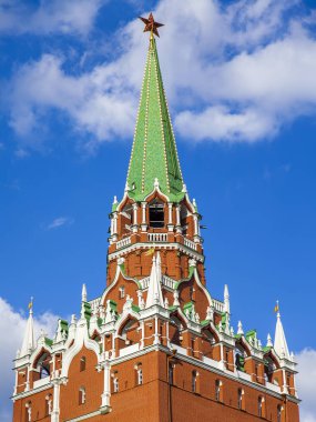 Moskova, Rusya, üzerinde 10 Ağustos 2017. Troitskaya kulesi tarihi mimari karmaşık bir parçası olan Moskova Kremlin bilir