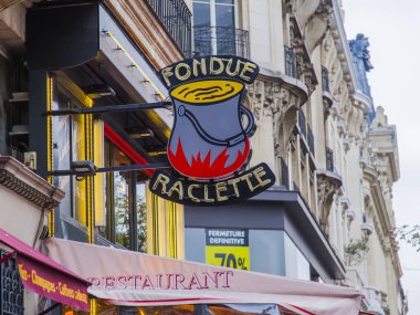  Paris, Fransa, üzerinde 27 Ekim 2017. Pitoresk işareti Restoran giriş gösterir