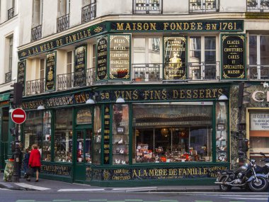 Paris, Fransa, üzerinde 27 Ekim 2017. Şehir sokak ve tipik mimari detaylar şehir merkezinde evlerin bilir.