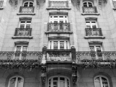 Paris, Fransa, üzerinde 27 Ekim 2017. Şehir sokak ve tipik mimari detaylar şehir merkezinde evlerin bilir. Bina cephe parçası, 