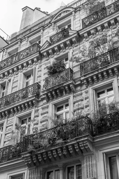 Paris França Outubro 2017 Sol Ilumina Rua Cidade Detalhes Arquitetônicos — Fotografia de Stock