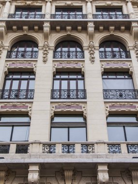 Paris, Fransa, üzerinde 27 Ekim 2017. Şehir sokak ve tipik mimari detaylar şehir merkezinde evlerin bilir. Bina cephe parçası