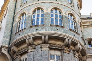 Paris, Fransa, üzerinde 27 Ekim 2017. Şehir sokak ve tipik mimari detaylar şehir merkezinde evlerin bilir. Bina cephe parçası,